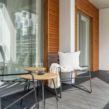 Iso Aurinkoinen Parveke Ja Hyvaet Yhteydet Apartment Helsinki Exterior photo