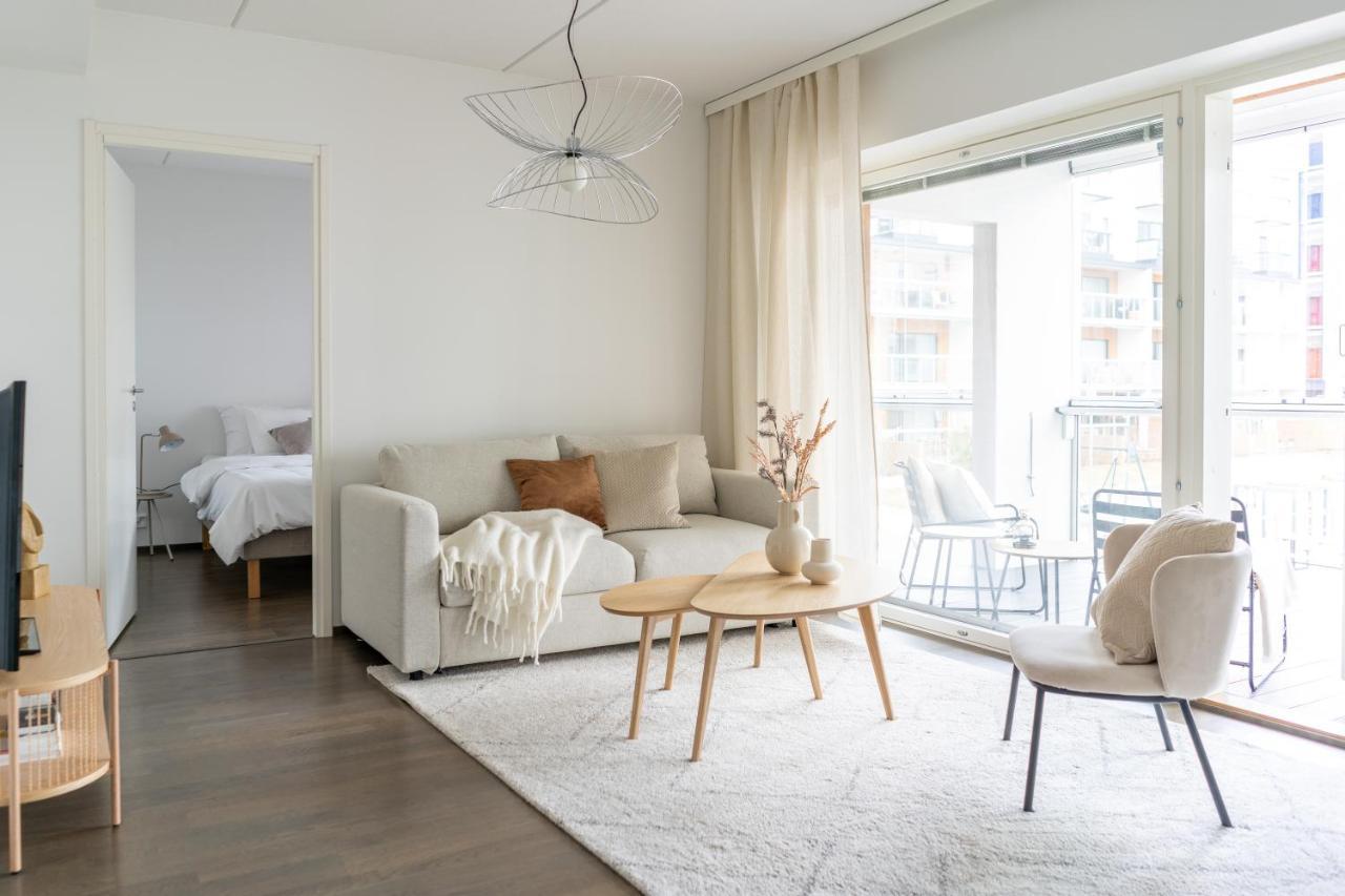 Iso Aurinkoinen Parveke Ja Hyvaet Yhteydet Apartment Helsinki Exterior photo